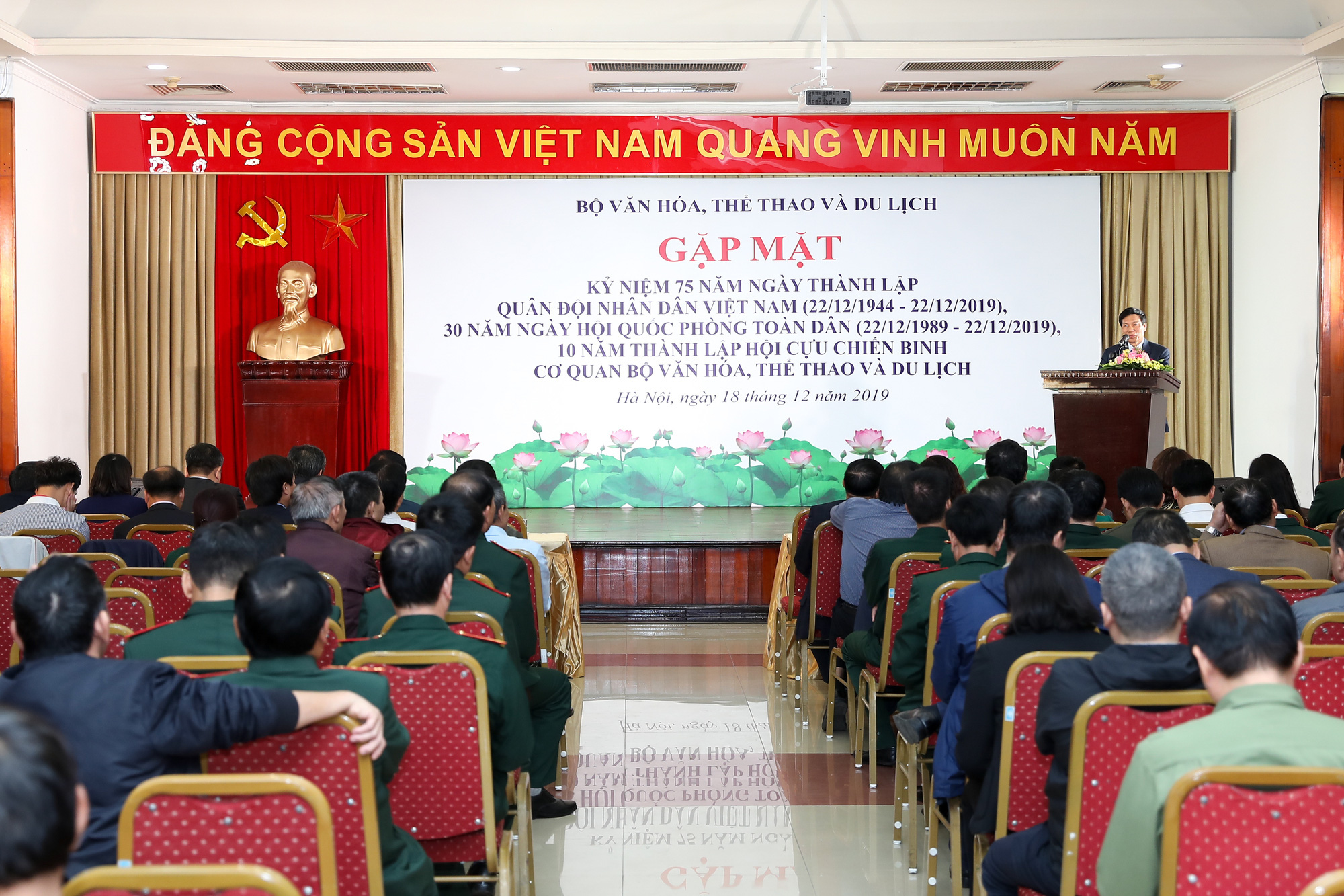 Bộ trưởng Nguyễn Ngọc Thiện gặp mặt Cựu chiến binh cơ quan Bộ Văn hóa, Thể thao và Du lịch - Ảnh 2.