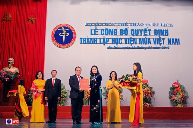 NSND Nguyễn Văn Quang: 44 năm tâm huyết và mong được đi cùng Học viện Múa Việt Nam trên chặng đường mới  - Ảnh 1.