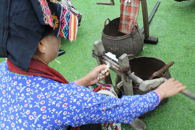 Bảo tồn và phát triển nghề dệt truyền thống phụ nữ dân tộc Lào  - Ảnh 2.