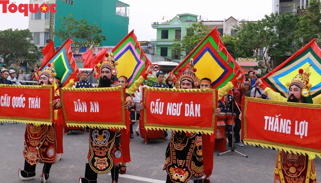 Trao Bằng chứng nhận Lễ hội Cầu ngư tại Đà Nẵng vào Danh mục di sản văn hóa phi vật thể quốc gia - Ảnh 2.