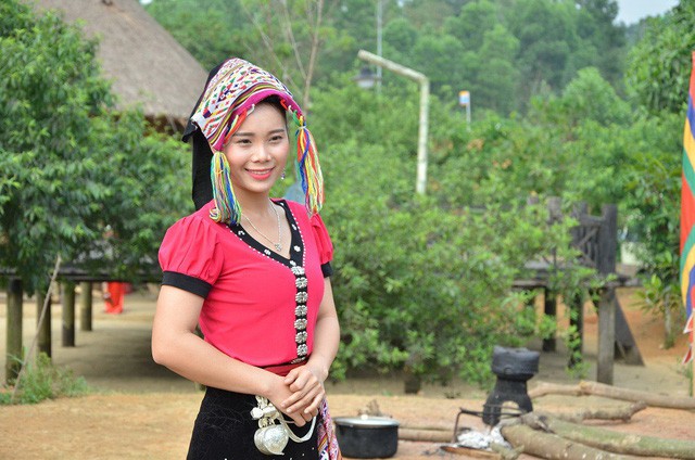 Đến Điện Biên khám phá bản sắc văn hóa độc đáo của người Thái  - Ảnh 2.