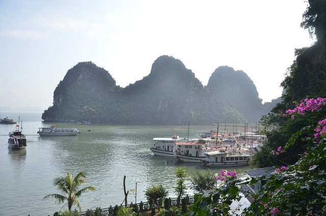Quảng Ninh: Tổng thu từ khách du lịch 2 tháng đầu năm 2019 đạt gần 5.000 tỷ đồng - Ảnh 1.