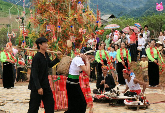Nhiều hoạt động văn hóa đặc sắc tại Lễ hội Hết Chá Mộc Châu 2019 - Ảnh 1.