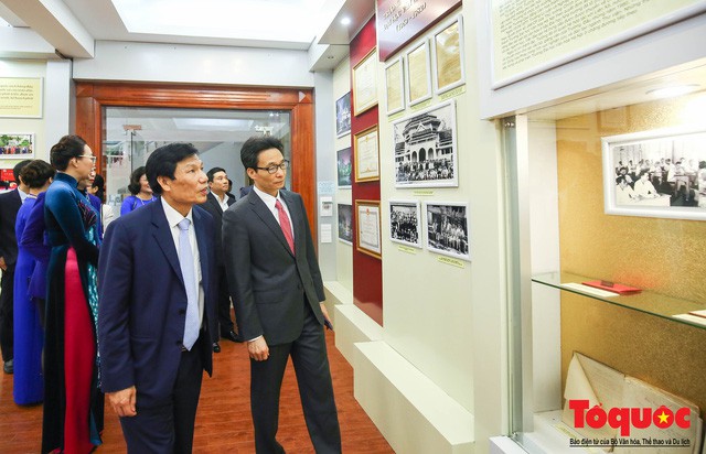 Phó Thủ tướng Vũ Đức Đam: “Trường Đại học Văn hóa Hà Nội phải là một trung tâm đào tạo nghiên cứu uy tín với cơ chế quản trị hiện đại”  - Ảnh 1.