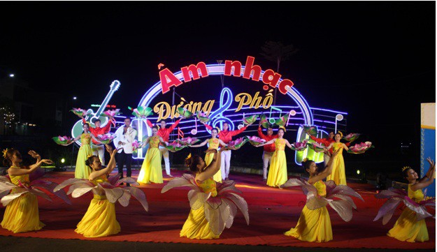 Hấp dẫn lễ hội âm nhạc đường phố TP Tuy Hòa năm 2019 - Ảnh 1.
