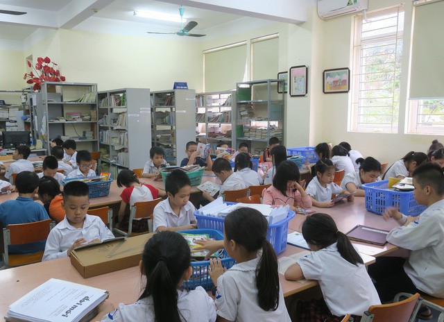 Vụ Thư viện trao tặng sách, đĩa cho học sinh trường PTCS Nguyễn Đình Chiểu - Ảnh 7.