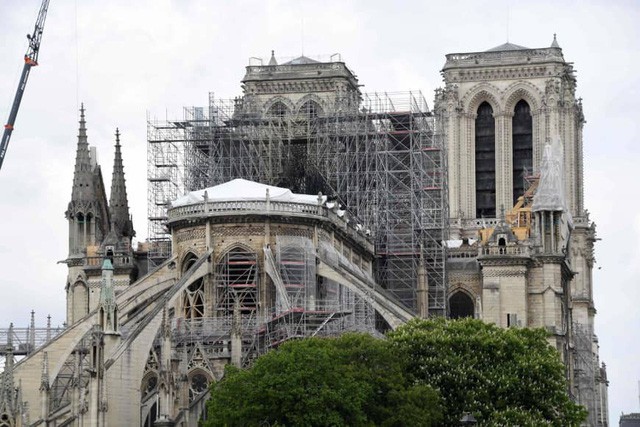 Pháp thông qua dự luật về khôi phục Nhà thờ Đức Bà - Ảnh 1.