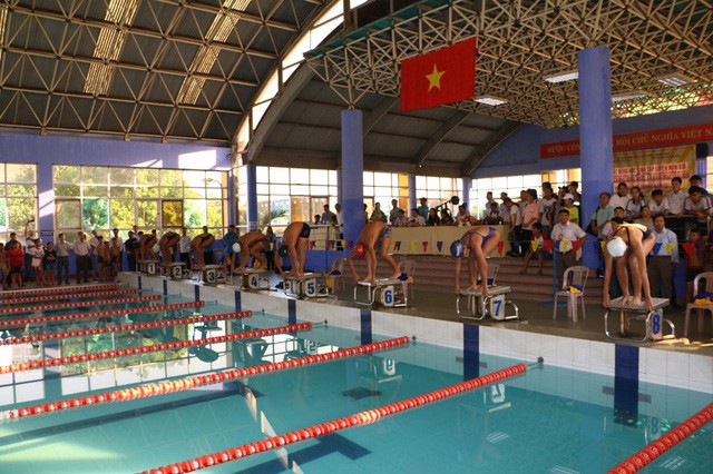 Thừa Thiên Huế phát động học sinh tập luyện môn bơi phòng, chống đuối nước - Ảnh 1.