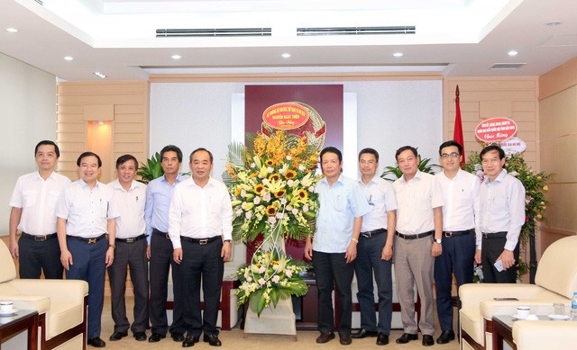 Thứ trưởng Lê Khánh Hải chúc mừng các cơ quan báo chí nhân Ngày Báo chí cách mạng Việt Nam - Ảnh 2.