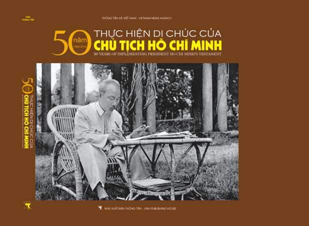 Xuất bản sách ảnh 50 năm thực hiện Di chúc của Chủ tịch Hồ Chí Minh - Ảnh 1.