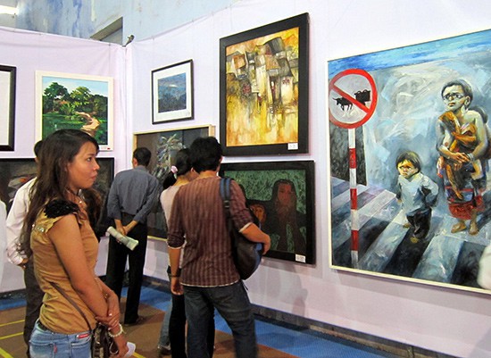 Gần 170 tác phẩm gửi tham gia Triển lãm Mỹ thuật tỉnh Quảng Nam lần thứ 3  - Ảnh 1.