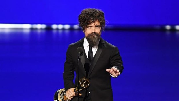 Những khoảnh khắc ấn tượng tại lễ trao giải Emmy Awards 71 - Ảnh 2.