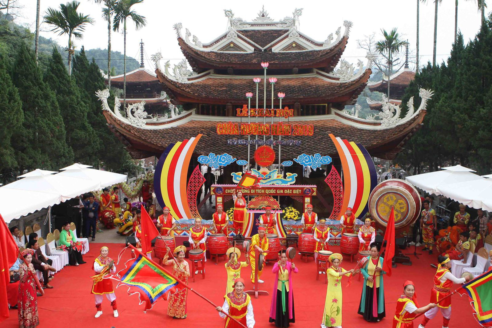 Lễ hội Chùa Hương 2020