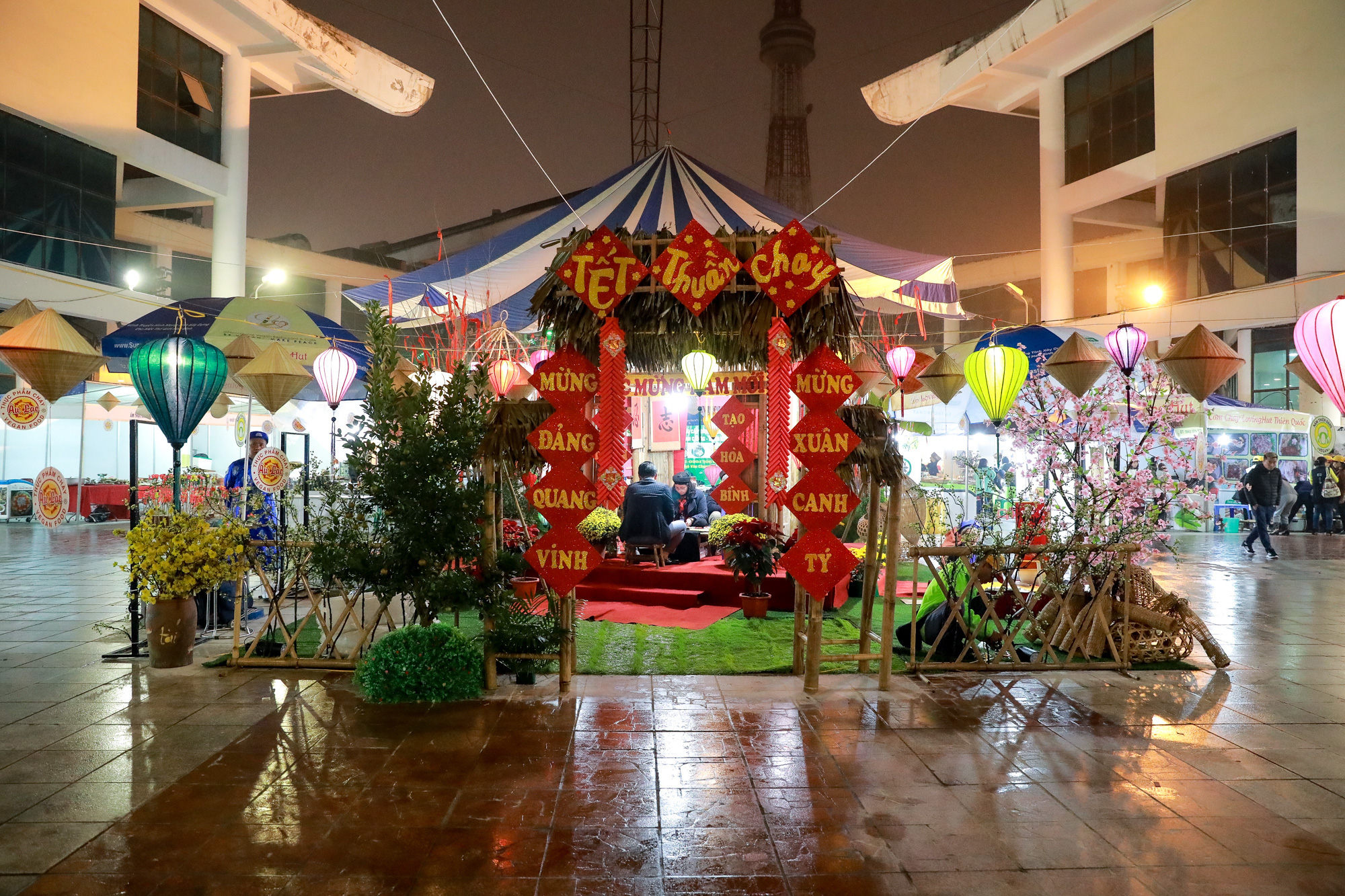 Khai mạc Hội chợ xuân 2020 tại Hà Nội, lan tỏa thông điệp &quot;Ăn thuần chay - Tạo hòa bình&quot; - Ảnh 3.