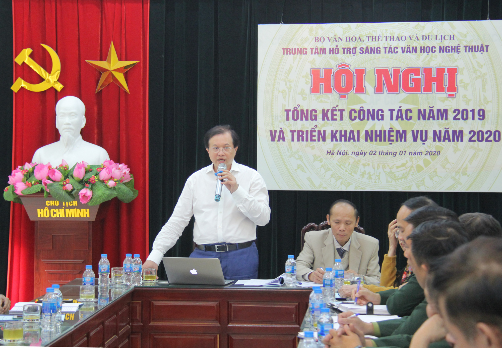 Thứ trưởng Tạ Quang Đông: Nâng cao chất lượng các trại sáng tác văn học nghệ thuật, góp phần làm giàu bản sắc văn hóa Việt Nam - Ảnh 1.