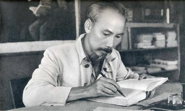 Cuộc đời và sự nghiệp cách mạng vẻ vang của Chủ tịch Hồ Chí Minh - Ảnh 1.