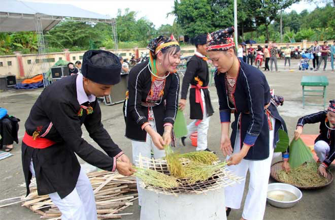 Lần đầu tiên tổ chức Festival thực hành tín ngưỡng thờ Mẫu Thượng Ngàn gắn với Lễ hội cơm mới Đền Đông Cuông năm 2020 - Ảnh 1.