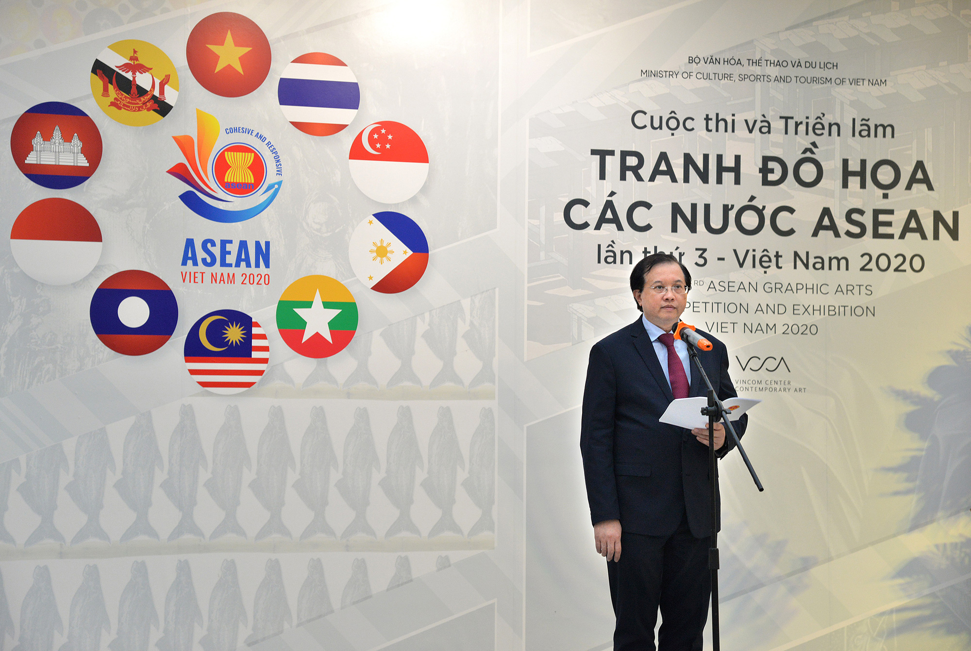 Khai mạc Cuộc thi và Triển lãm Tranh Đồ họa các nước ASEAN 2020 - Ảnh 2.