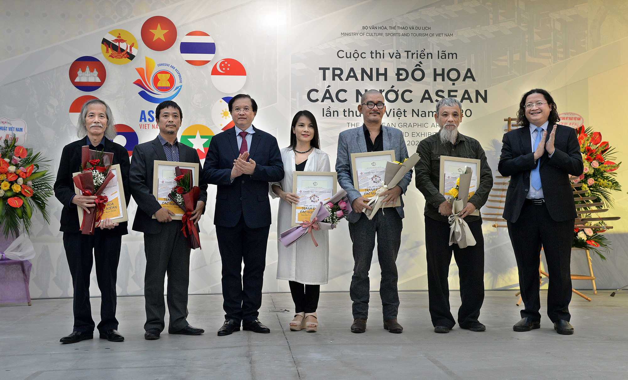 Khai mạc Cuộc thi và Triển lãm Tranh Đồ họa các nước ASEAN 2020 - Ảnh 5.