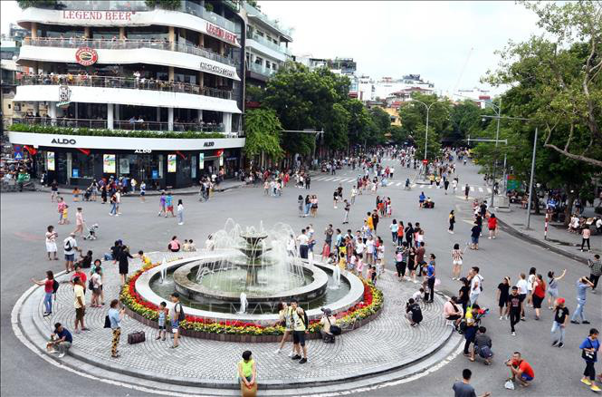 Du lịch Hà Nội phấn đấu đạt 19 triệu lượt khách năm 2021 - Ảnh 1.