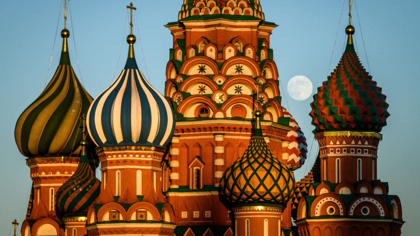 Nhà thờ St. Basil - Một biểu tượng của Moskva