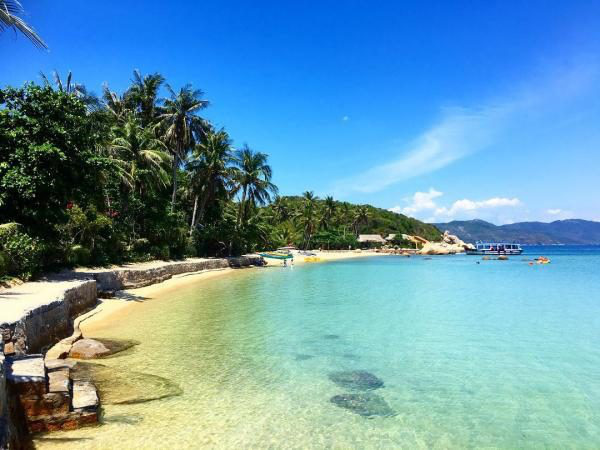 Đảo Cá Voi Nha Trang được bình chọn 10 điểm lặn biển đẹp nhất thế giới năm 2020 - Ảnh 1.