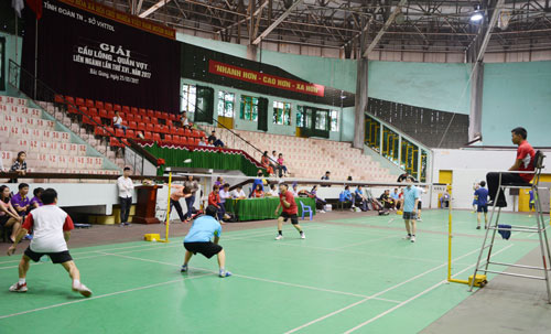 Bắc Giang lùi thời gian tổ chức giải Cầu lông, Quần vợt Liên ngành lần thứ XIX năm 2020 - Ảnh 1.