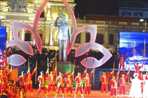 TP Hồ Chí Minh tổ chức lễ kỷ niệm trực tuyến 45 năm ngày thống nhất đất nước - Ảnh 1.