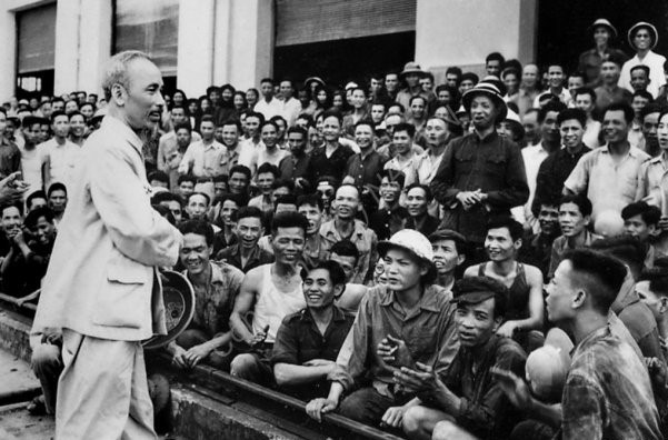 Tư tưởng Hồ Chí Minh về xây dựng một nền hành chính vì dân phục vụ - Ảnh 1.