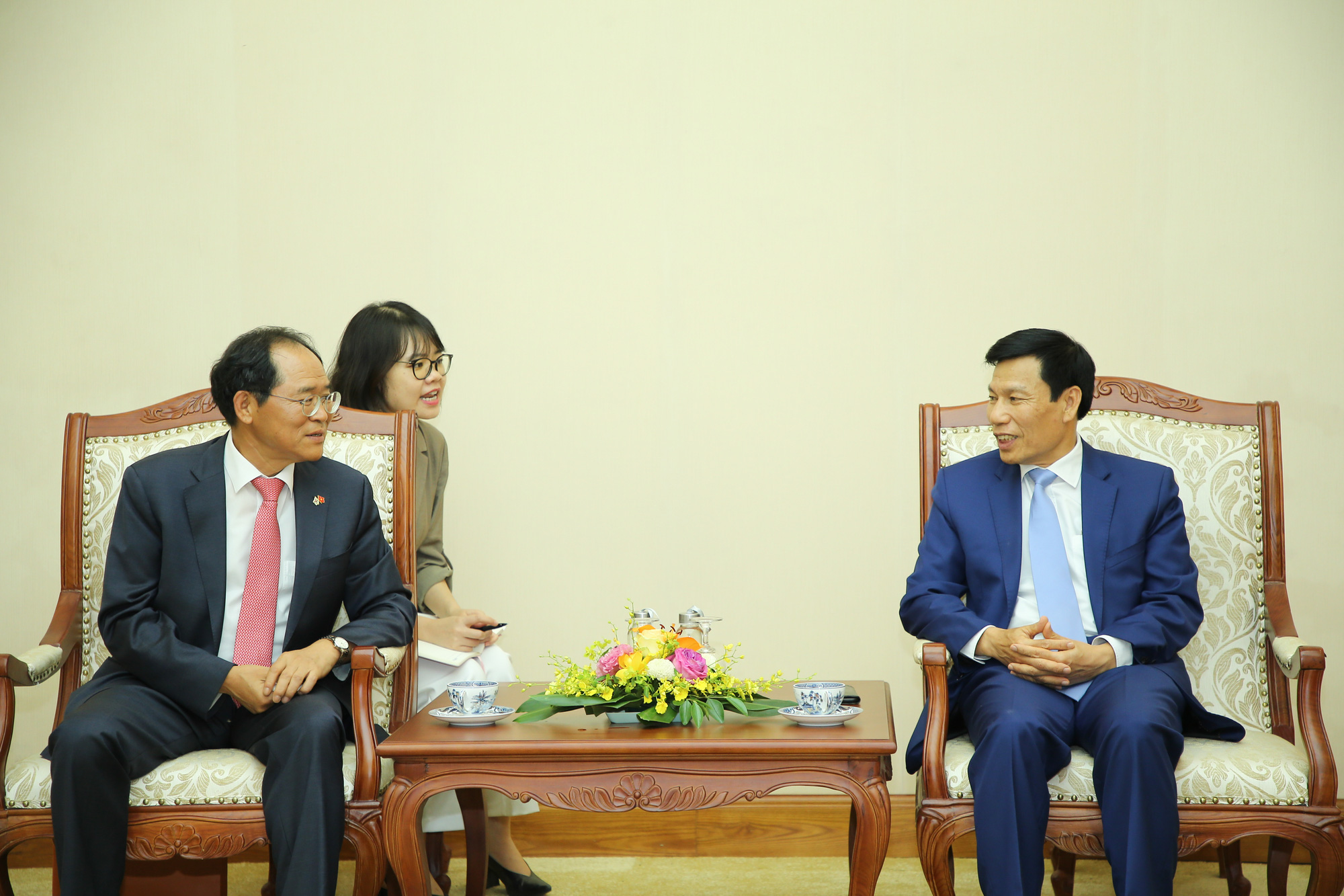 Bộ trưởng Nguyễn Ngọc Thiện: Việt Nam- Hàn Quốc tái khởi động mạnh mẽ các chương trình hợp tác văn hóa, thể thao và du lịch sau dịch Covid-19 - Ảnh 1.