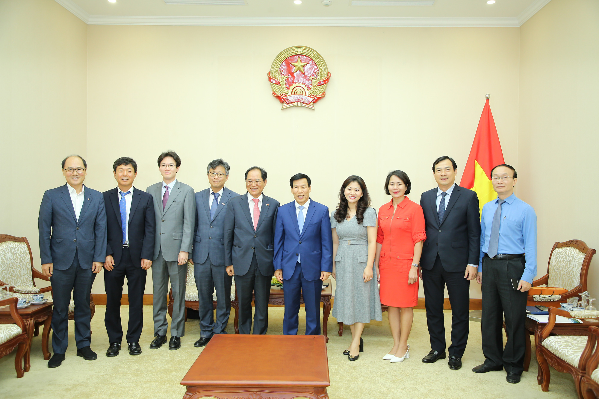 Bộ trưởng Nguyễn Ngọc Thiện: Việt Nam- Hàn Quốc tái khởi động mạnh mẽ các chương trình hợp tác văn hóa, thể thao và du lịch sau dịch Covid-19 - Ảnh 3.