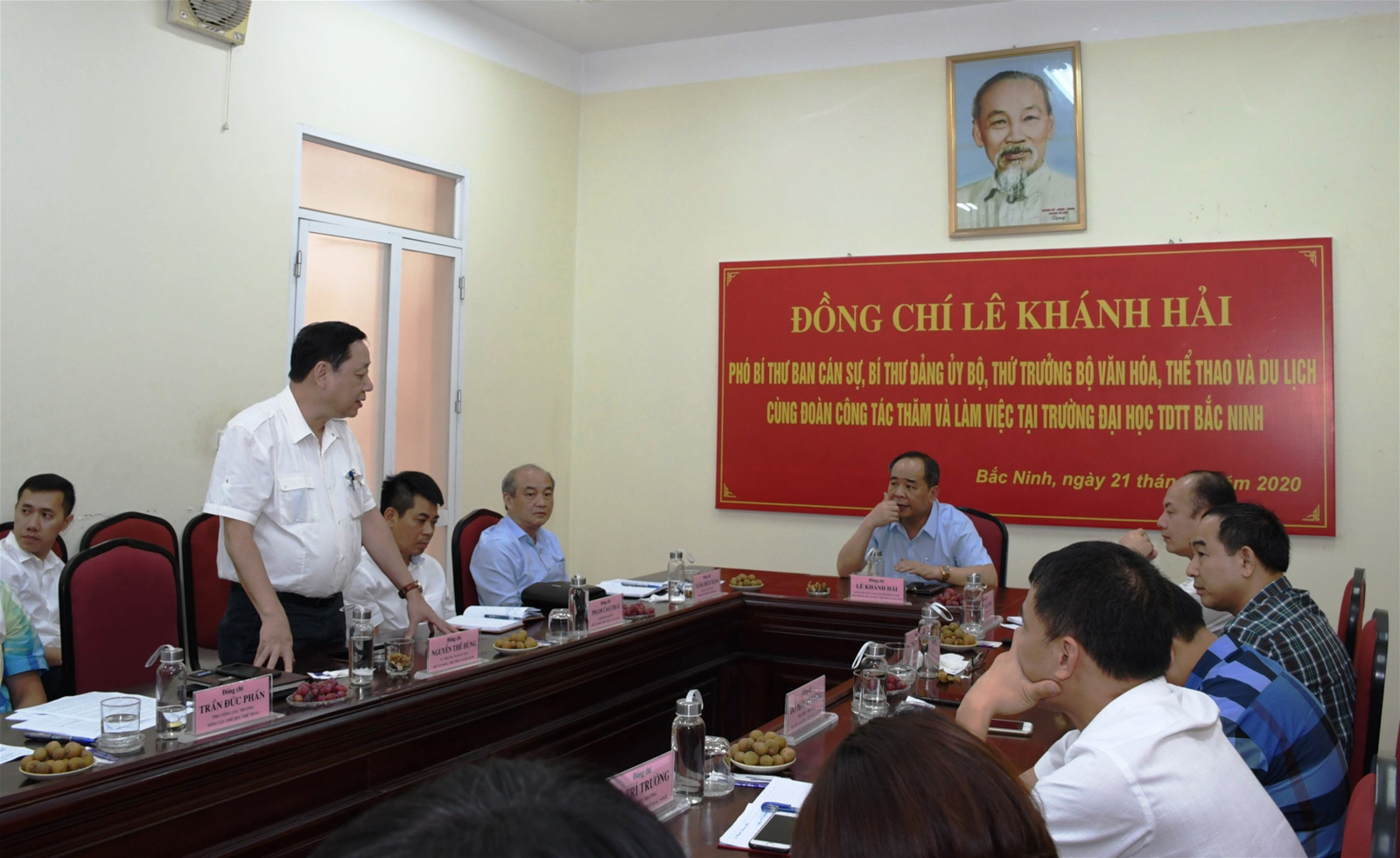Thứ trưởng Lê Khánh Hải thăm và làm việc tại Trường Đại học TDTT Bắc Ninh - Ảnh 3.