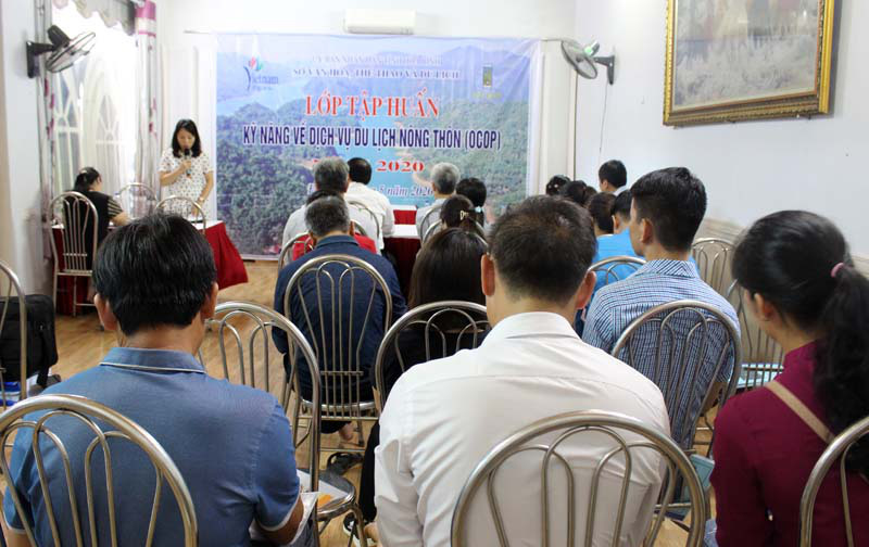 Hòa Bình: Tập huấn kỹ năng về dịch vụ du lịch nông thôn (OCOP) năm 2020 - Ảnh 1.