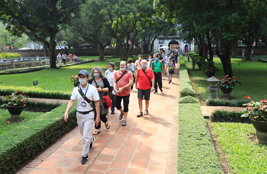 Hà Nội: Các khu, điểm du lịch chấp hành tốt các quy định về phòng, chống dịch bệnh Covid -19 - Ảnh 1.