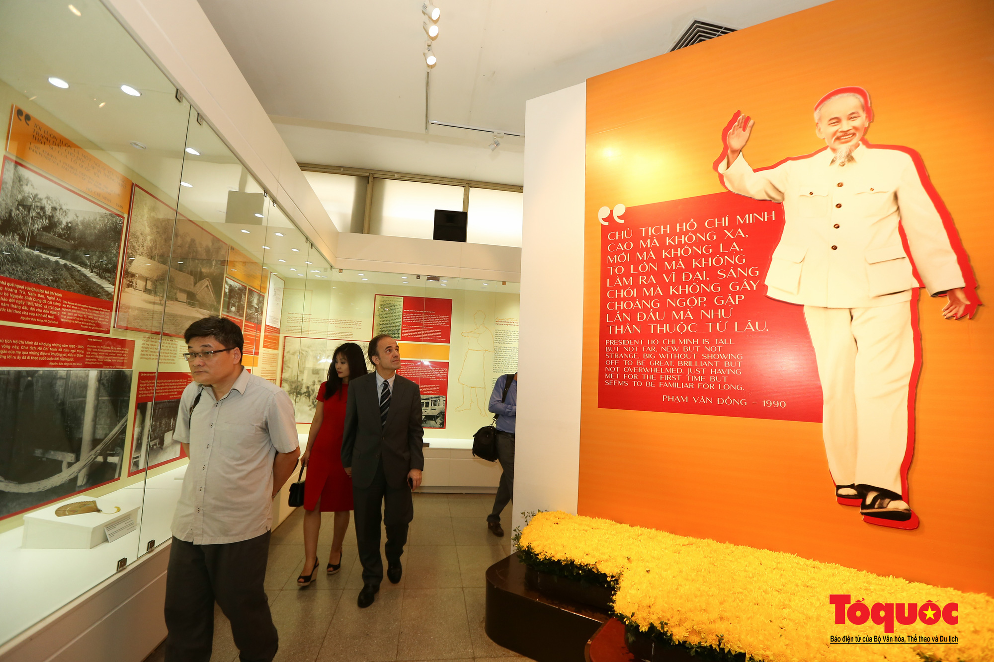 Khai mạc trưng bày chuyên đề: Hồ Chí Minh - Những nét phác họa chân dung; Những tấm gương bình dị mà cao quý  - Ảnh 5.