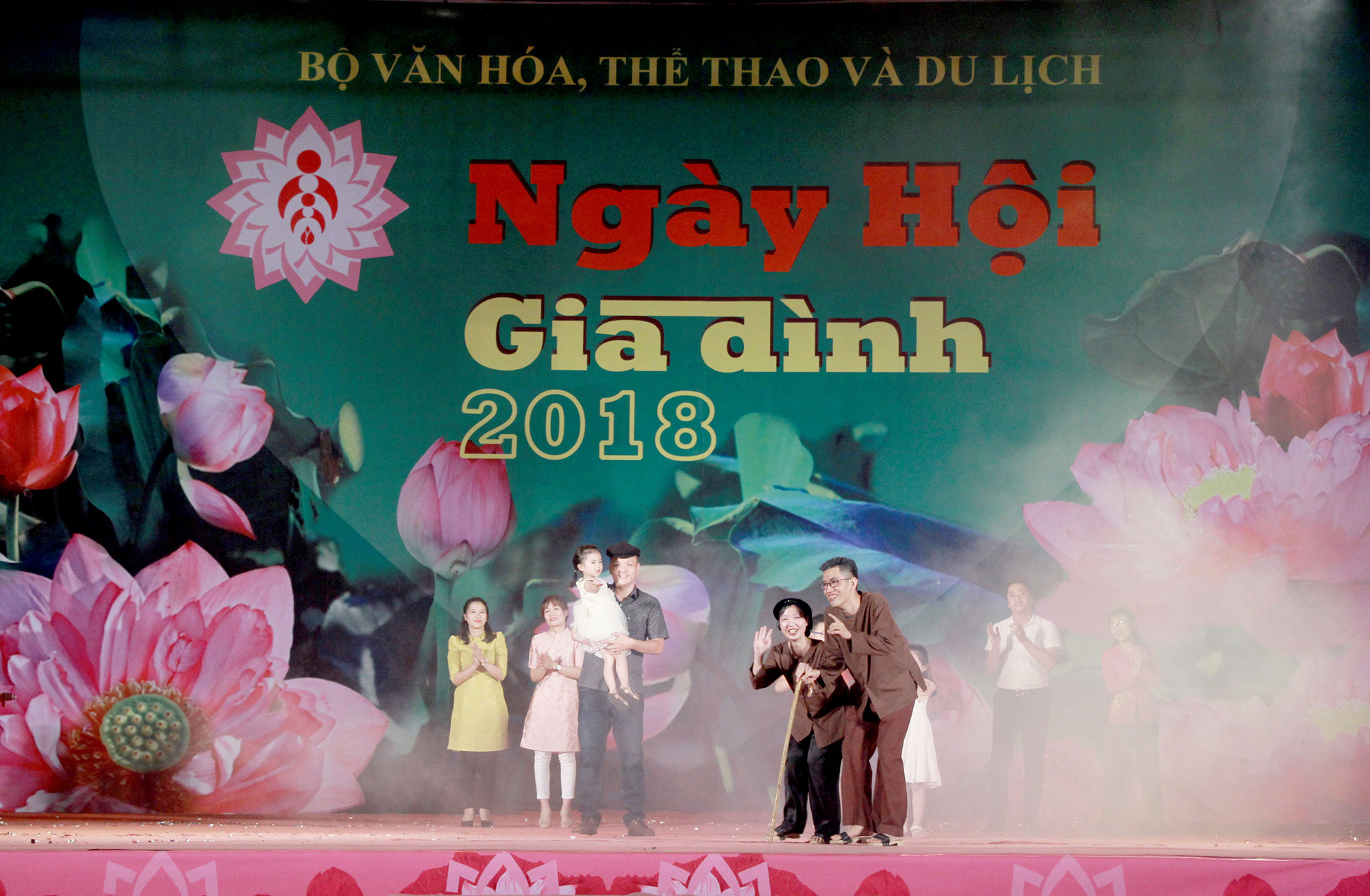 Nhiều hoạt động đặc sắc trong Ngày hội Gia đình Việt Nam 2020 - Ảnh 1.