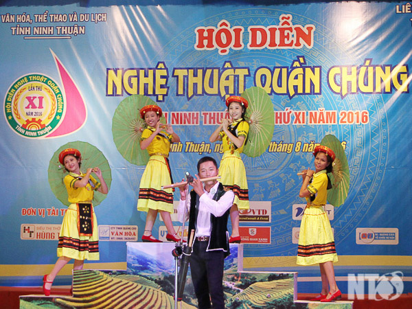 Ninh Thuận triển khai kế hoạch tổ chức Hội diễn &quot;Nghệ thuật quần chúng&quot; năm 2020 - Ảnh 1.