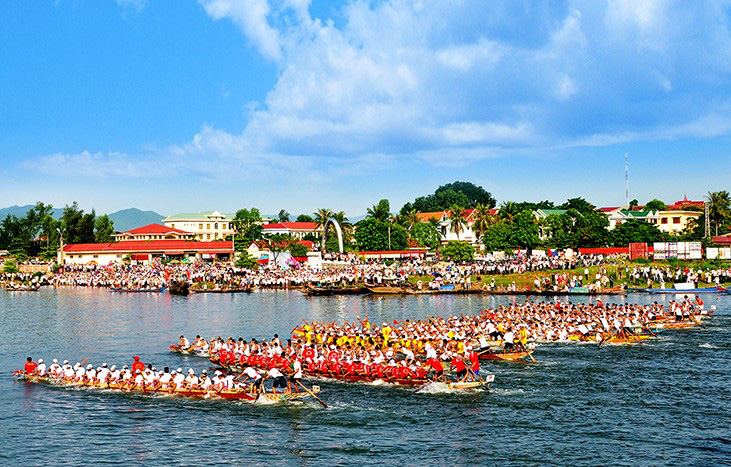 Quảng Bình: Tổng kết 20 năm triển khai thực hiện Phong trào &quot;Toàn dân đoàn kết xây dựng đời sống văn hóa&quot; - Ảnh 1.