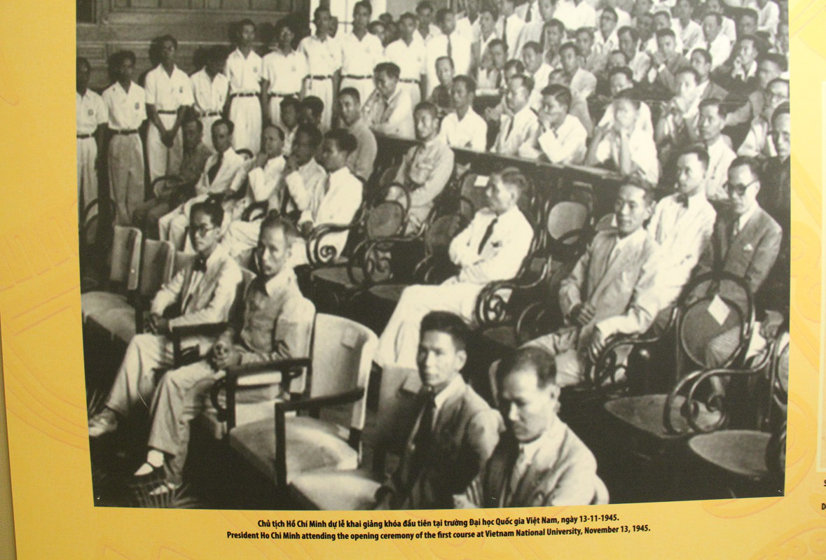 Khai mạc Trưng bày chuyên đề Chủ tịch Hồ Chí Minh- người sáng lập Nhà nước Việt Nam Dân Chủ Cộng Hòa - Ảnh 5.