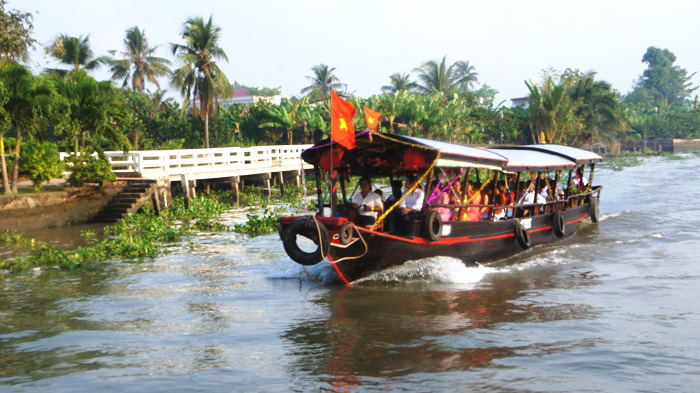 Vĩnh Long: Kiểm tra, xử lý tình trạng chèo kéo du khách, đảm bảo môi trường du lịch văn minh - Ảnh 1.