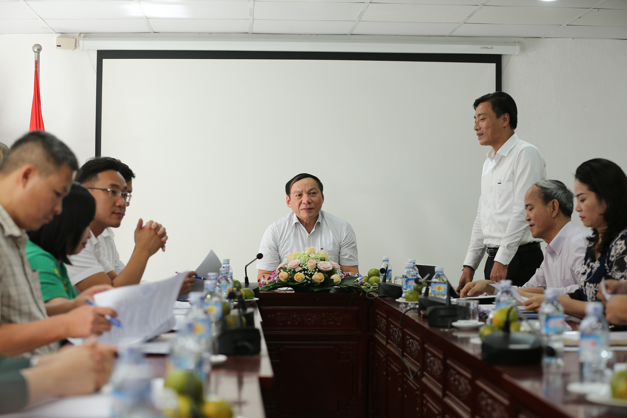 Thứ trưởng Nguyễn Văn Hùng làm việc với Cục Bản quyền tác giả - Ảnh 2.