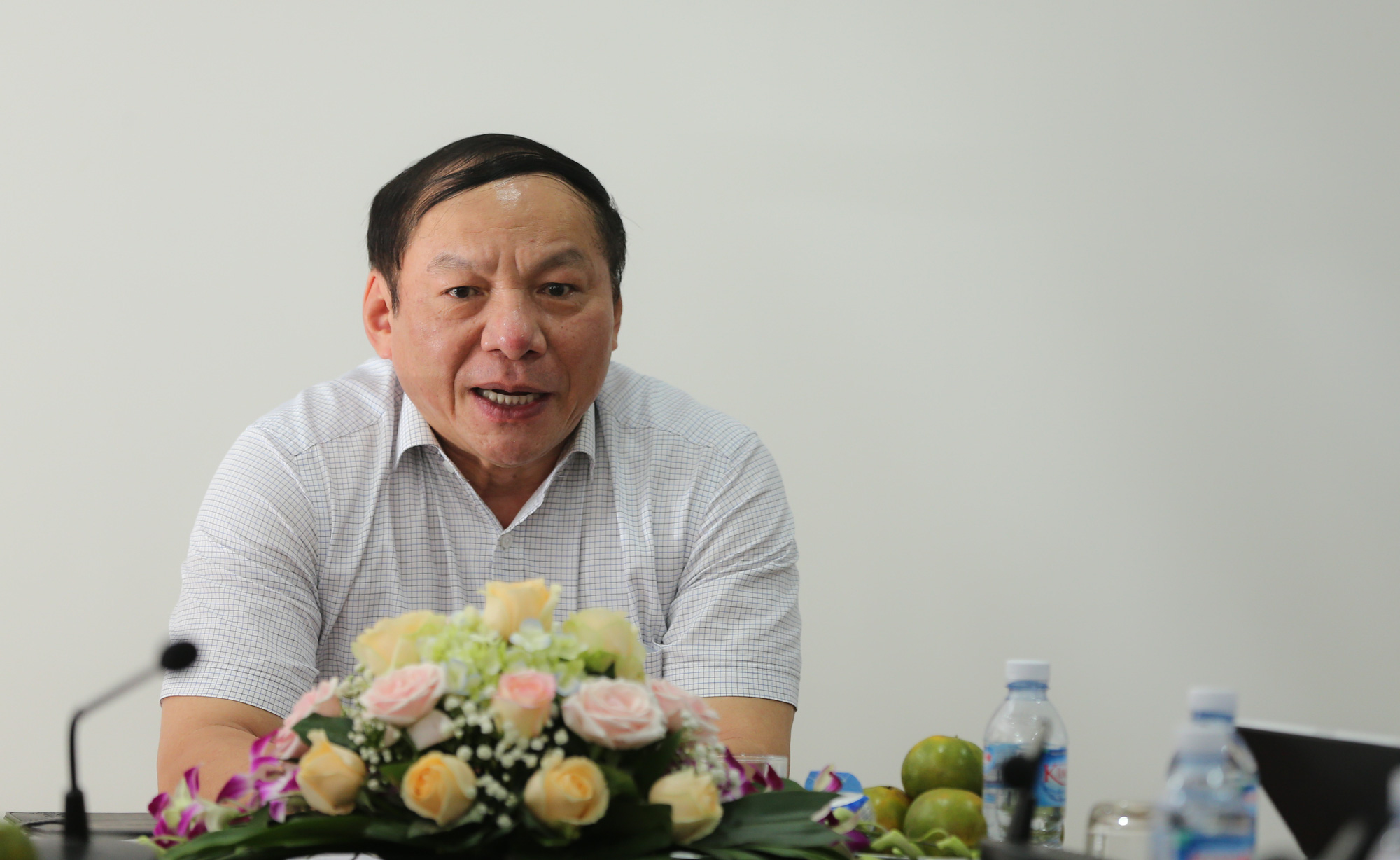 Thứ trưởng Nguyễn Văn Hùng làm việc với Cục Bản quyền tác giả - Ảnh 1.