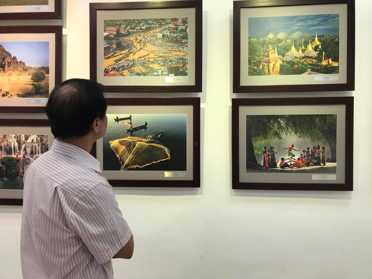 Triển lãm 200 hình ảnh đặc sắc về đất nước, con người ASEAN - Ảnh 2.