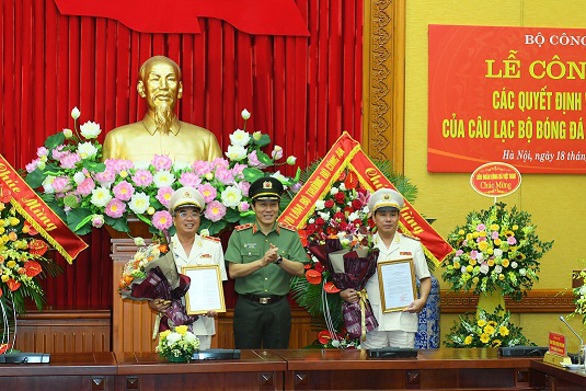 Thiếu tướng Lê Vân được bổ nhiệm giữ chức Chủ tịch Câu lạc bộ Bóng đá Công an nhân dân - Ảnh 1.