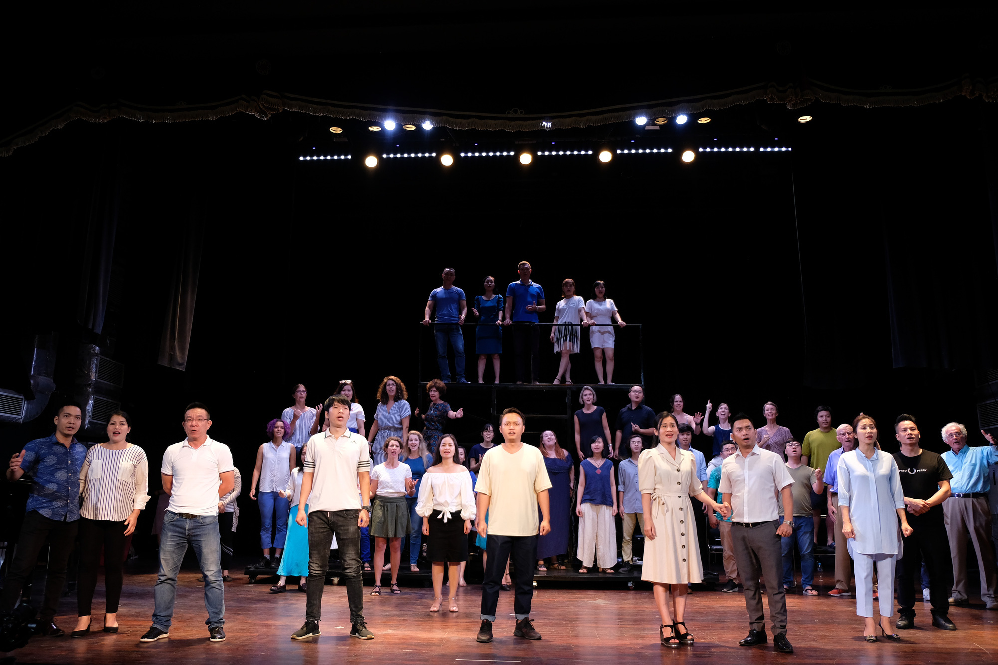 Những người khốn khổ lần đầu tiên xuất hiện trên sân khấu nhạc kịch Việt Nam - Ảnh 2.