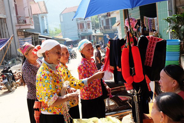 Cao Bằng: Văn hóa truyền thống - lợi thế góp phần thúc đẩy hoạt động du lịch - Ảnh 1.