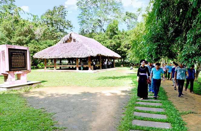 Tuyên Quang: Nâng tầm các khu du lịch - Ảnh 1.