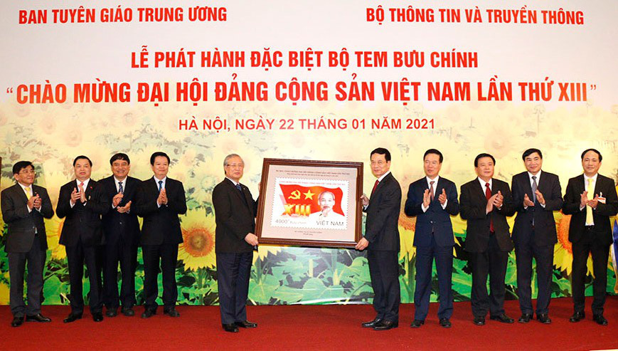 Phát hành bộ tem đặc biệt chào mừng Đại hội XIII của Đảng - Ảnh 1.