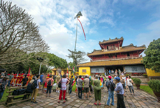 Triển khai Chương trình phát triển văn hóa, du lịch - dịch vụ tỉnh Thừa Thiên Huế năm 2021 - Ảnh 1.