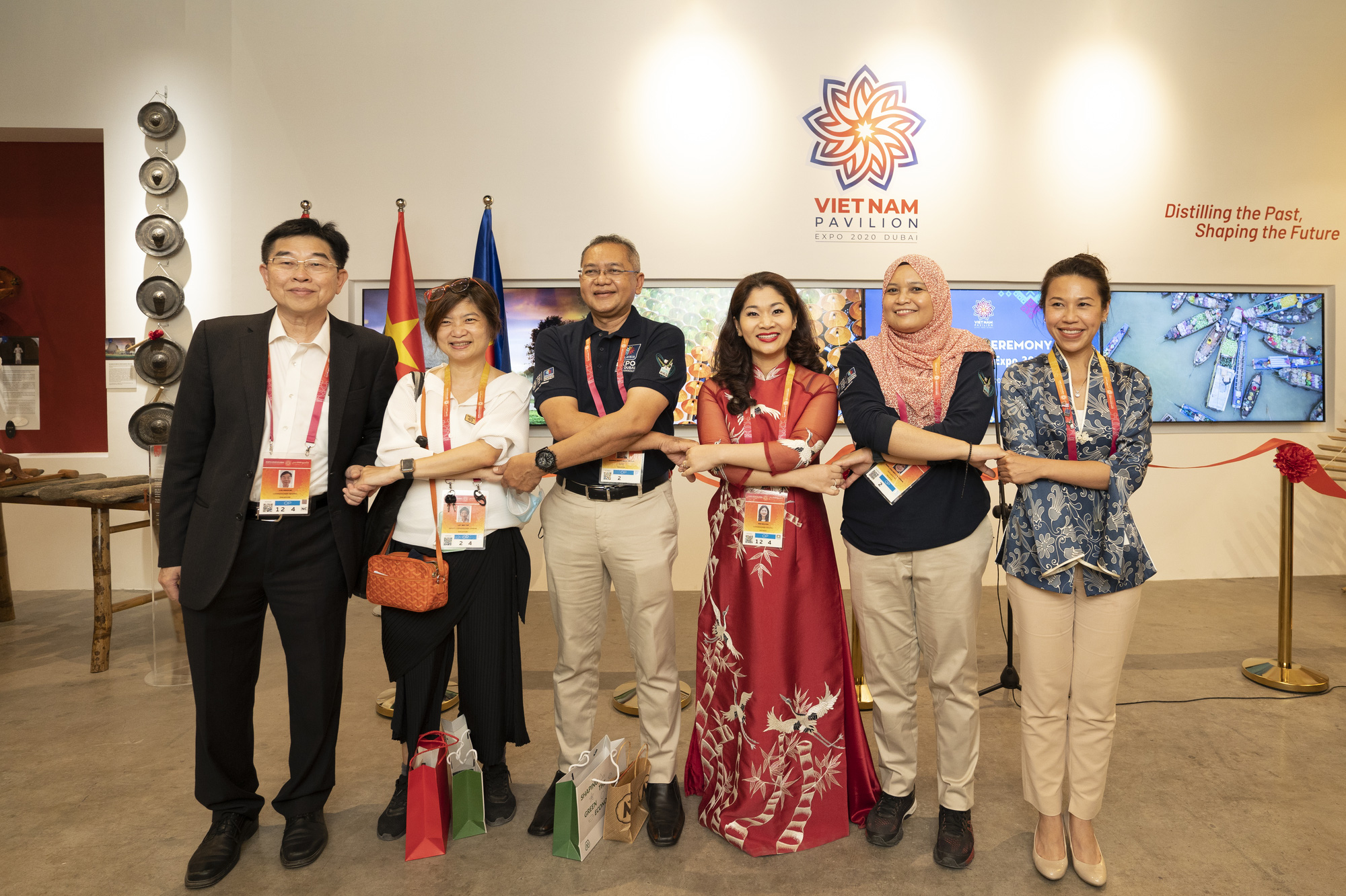 Lễ Khai trương Nhà triển lãm Việt Nam tại EXPO 2020 Dubai - Ảnh 8.